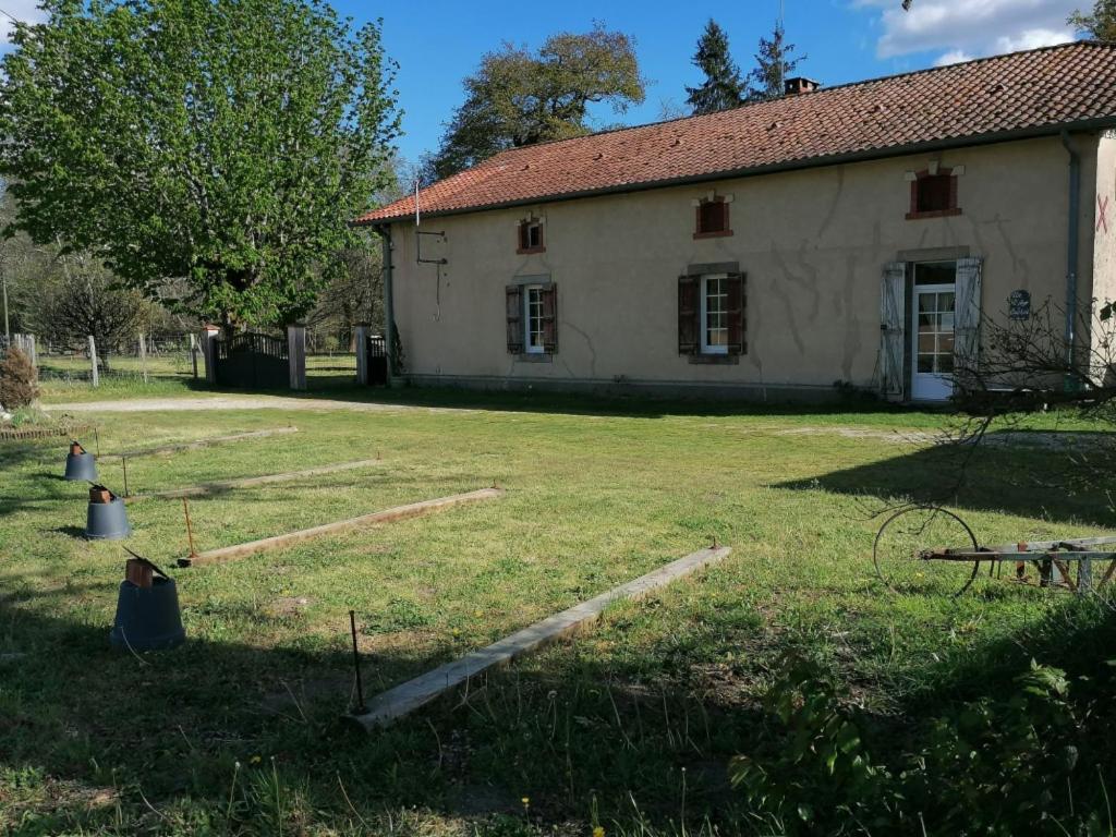 Chambres D'Hotes - Un Refuge A Cachen Dış mekan fotoğraf